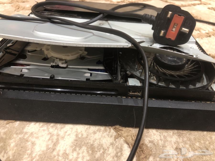 للبيع سوني فور بدون يده64237092487170111