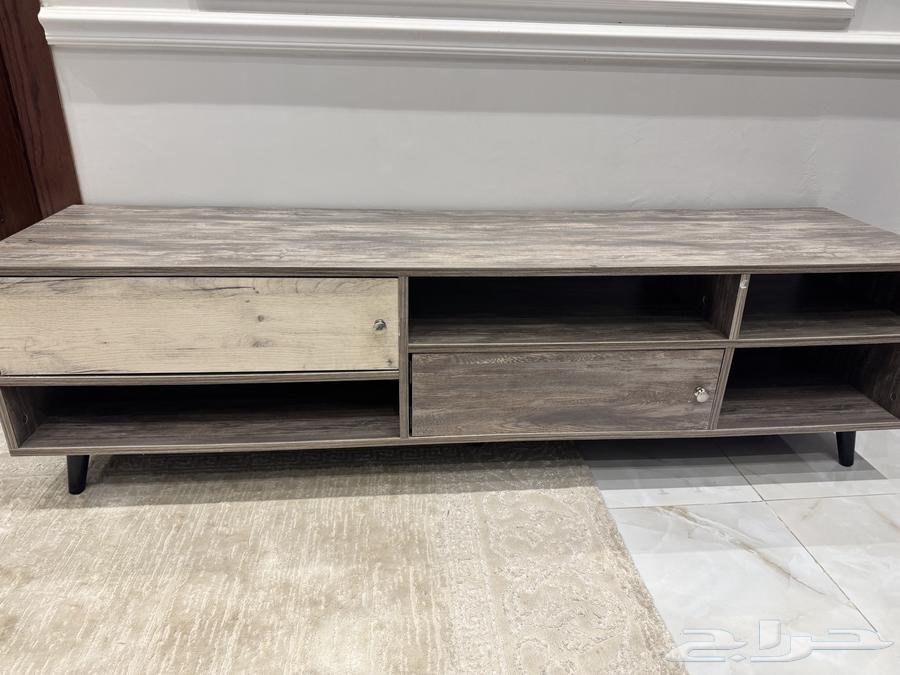 طاولة شاشه للبيع64247343573122110