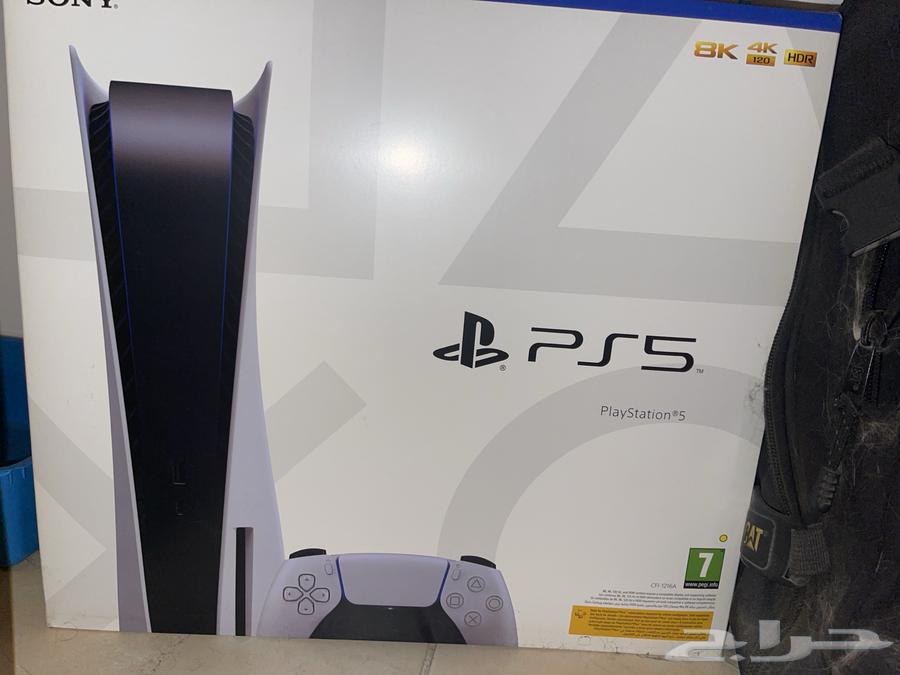 بلاي ستايشن 5 مع مشغل الأسطوانات PS5 with CD player64243518339586112