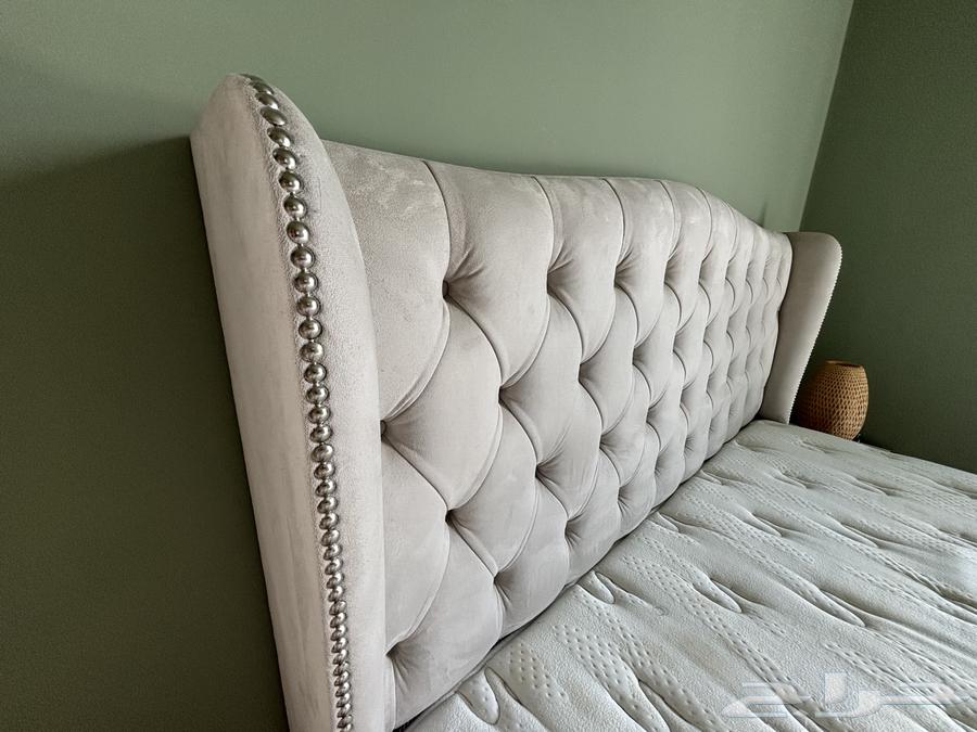 سرير و مفرش فاخر قياس كوين  منجد بقماش سويد64245110383361114