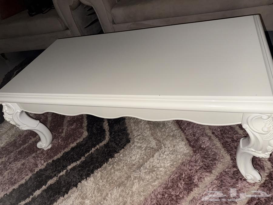 طاوله للبيع64233635046786110