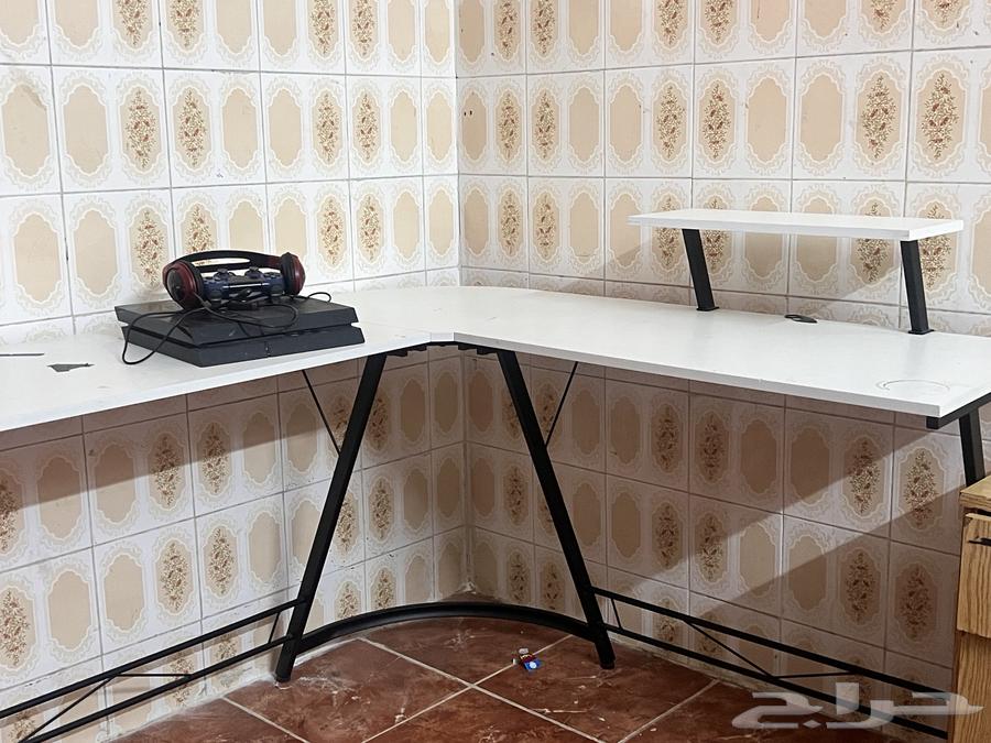 كرسي قيمنق و طاوله L وسوني فور64245797792387111