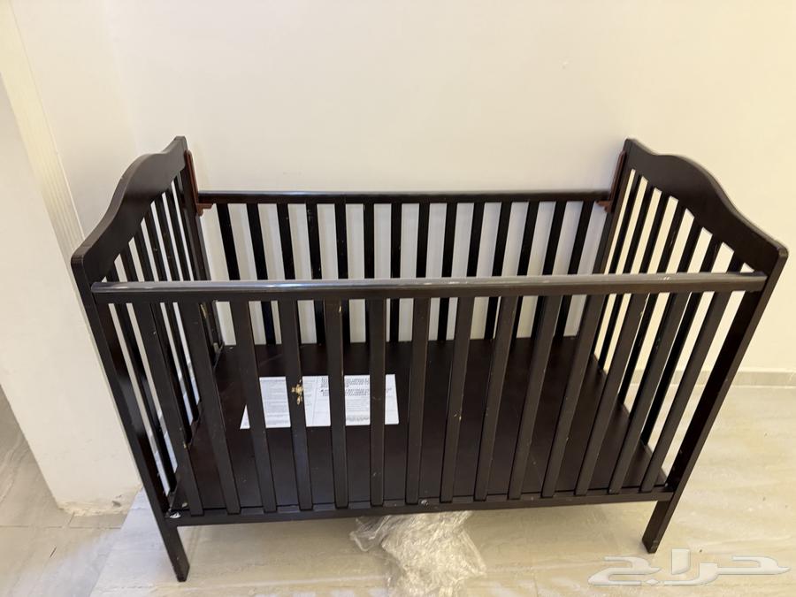 سرير اطفال للبيع64251393943555111
