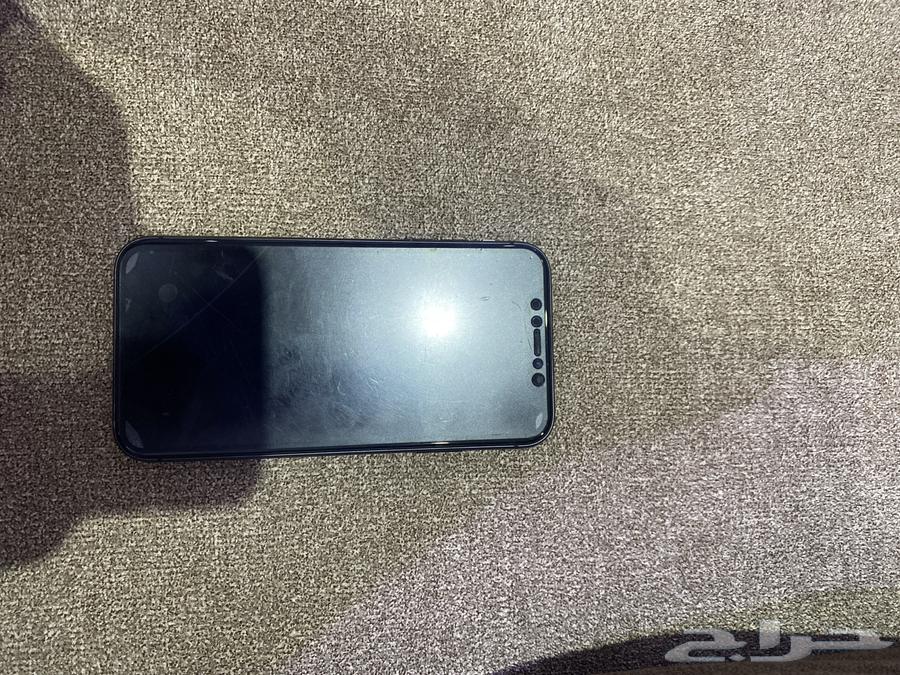 A brand new phone with minor side scratches, a clean phone that has never been repaired64243342675458110