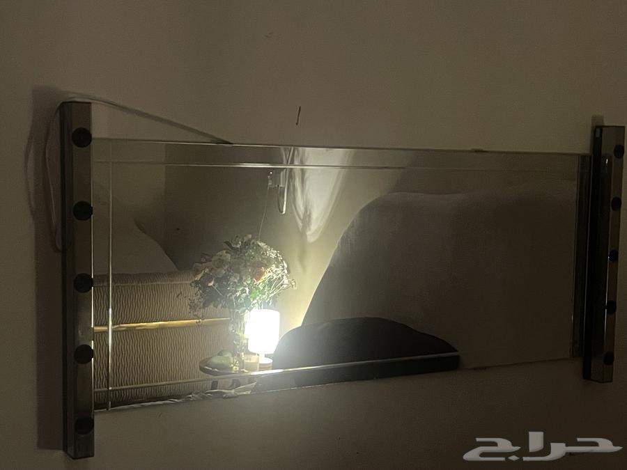 مراية فخمة مع عامود إنارة جانبي64248490219139110