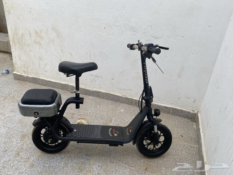 Clean and new Maya scooter except for the frame64232835901443111