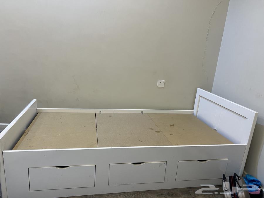 2 wooden beds, white color with 3 drawers each, both for 400 SAR64238540643587110