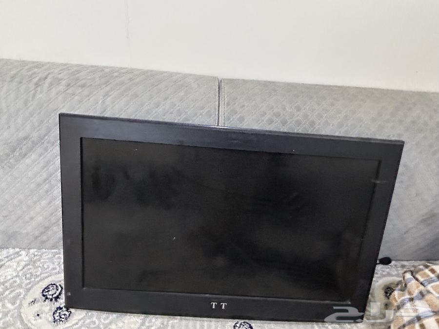 اثاث للبيع الفرن شغال وممتاز والشاشه تشتغل ممتازه64246299894275110