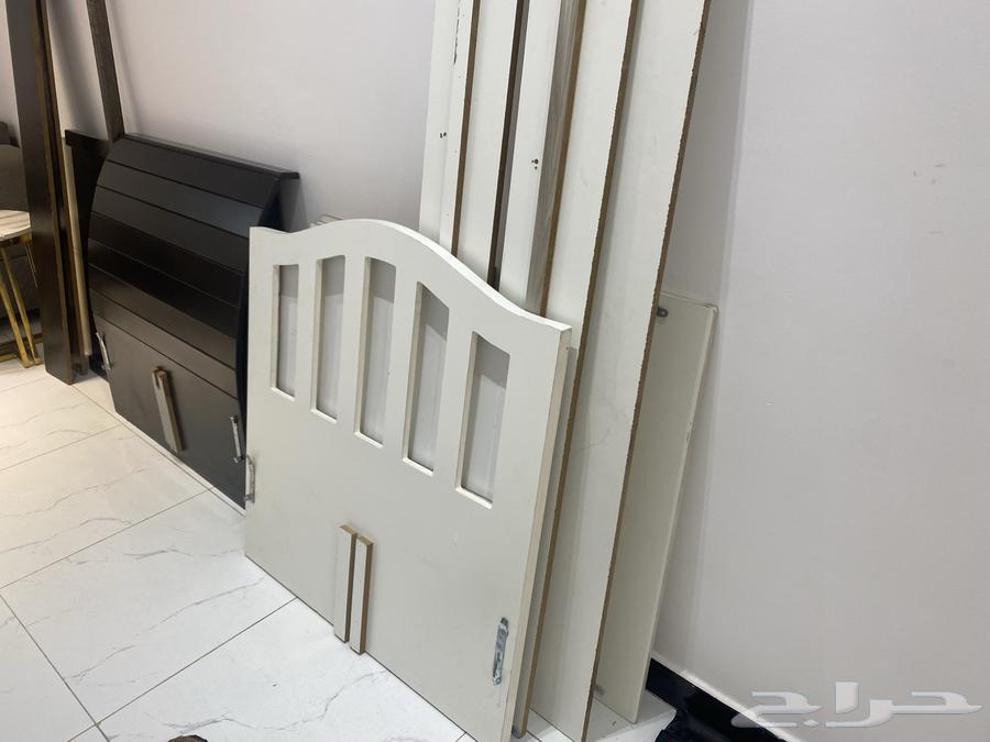 سريرين (ابيض-اسود)64245288919171113