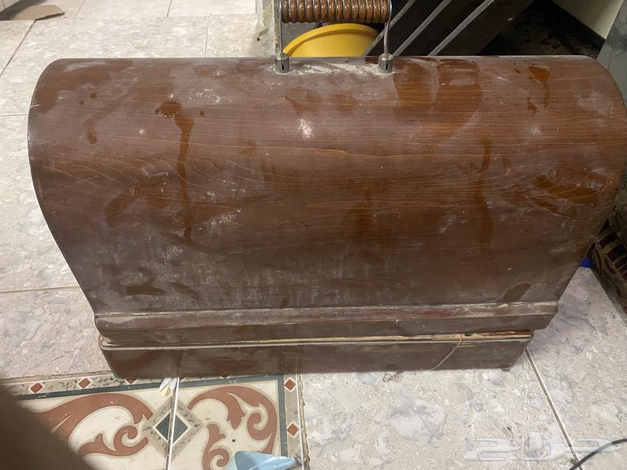 مكينه خياطه قديمه وشغيله64237286286978111