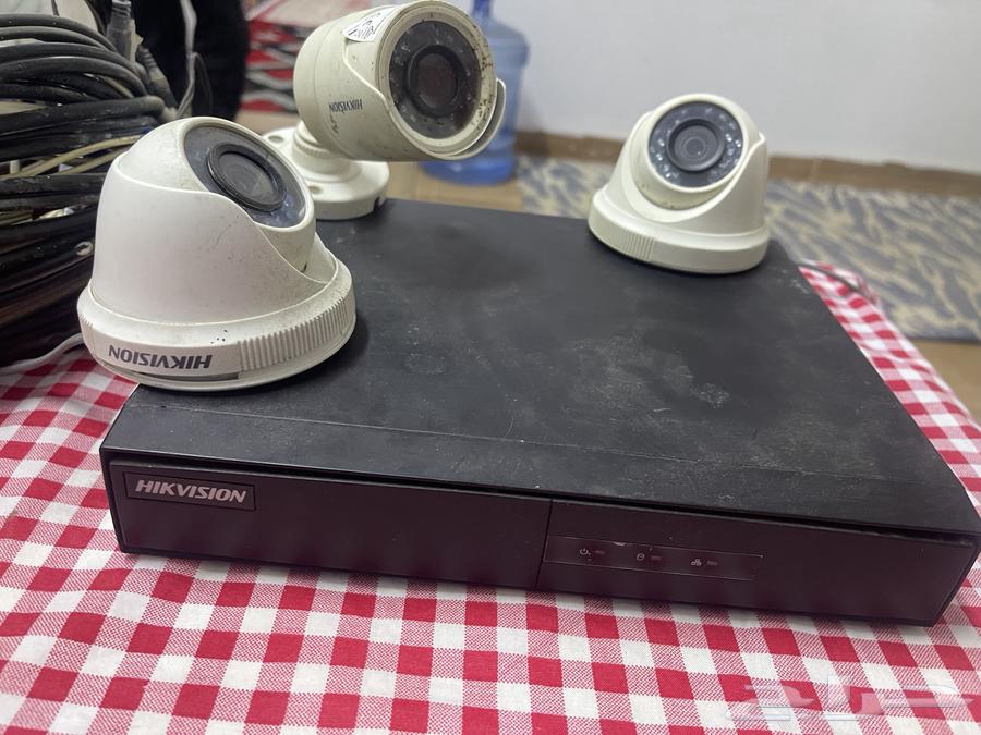 كاميرات مع الجهاز للبيع64224686851971111