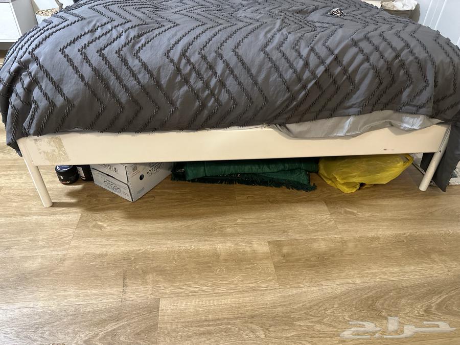 سرير ايكيا كوين مقاس نفر ونص 16064250587193089113