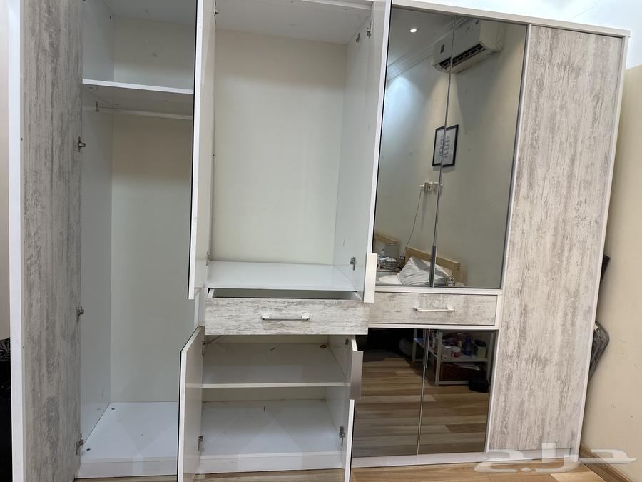 Large wardrobe for sale in Hail, clean and in excellent condition64252480855043112