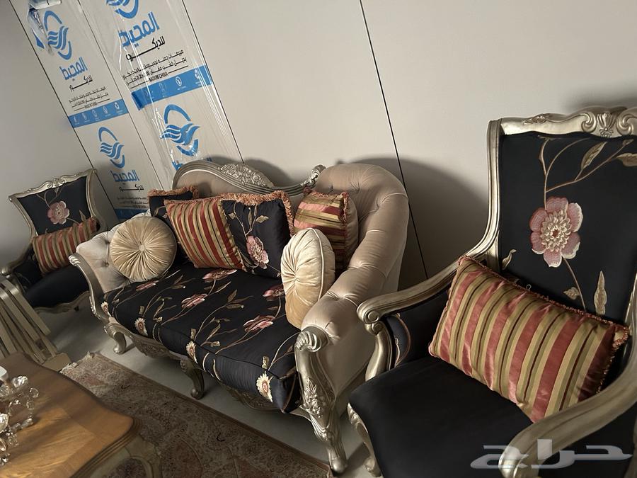 كنب كلاسيكي من المطلق64246299747841111