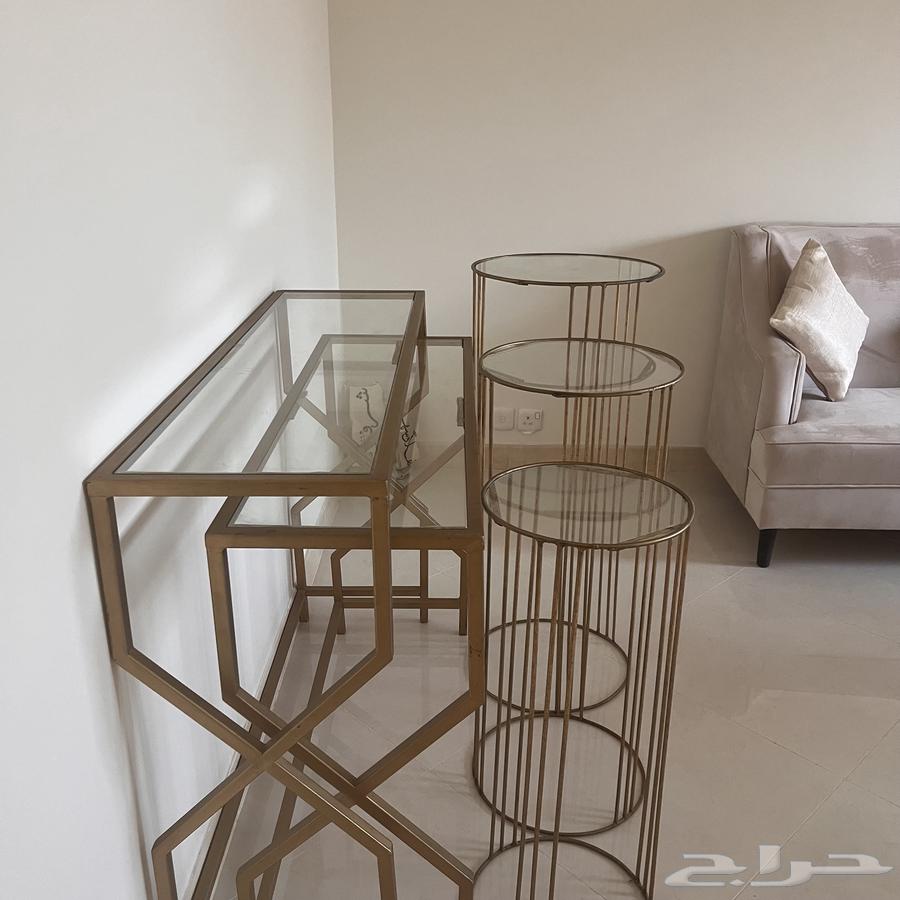 طاولات طاولة كبيرة مع أربعة خدمة وطول من الفرد طولي64253439013633112