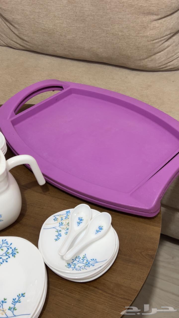 طقم سفرة 18 قطعه - 2 طوافير بلاستيك64253438945155111