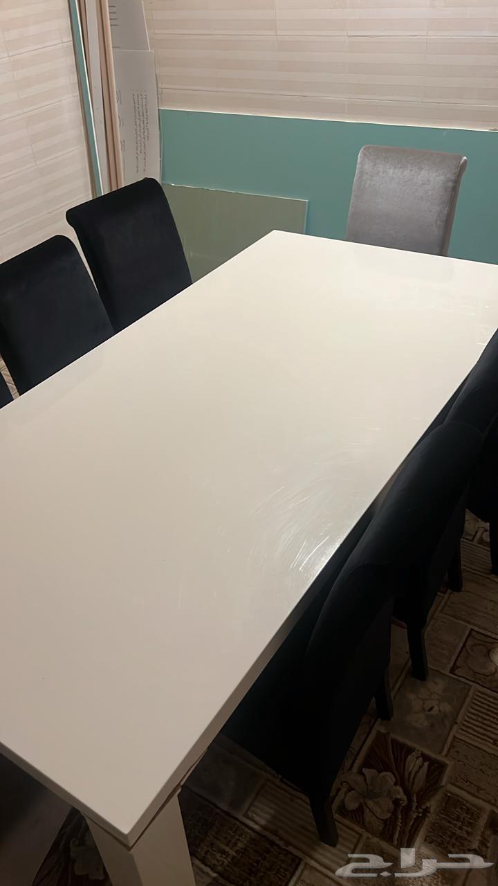 Dining table64243170213635110