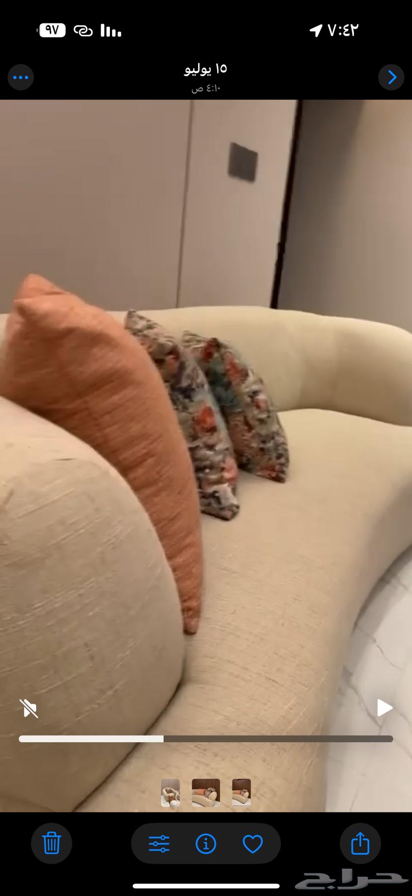 كنب من فكتوريا جديد السعر 600064237315234306111