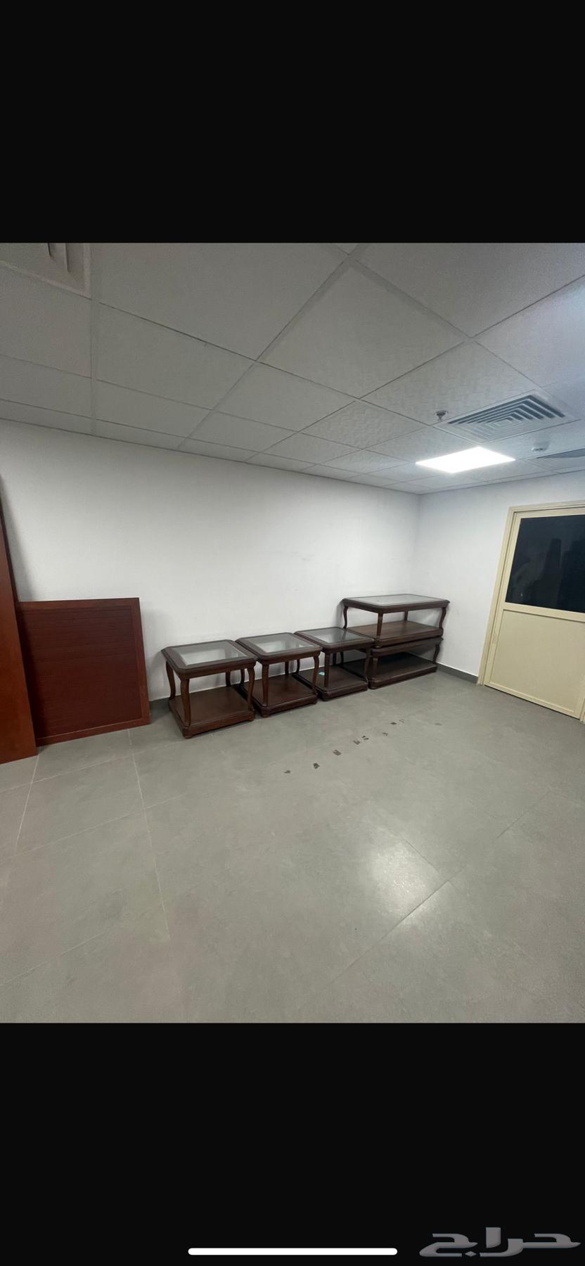 أثاث مكاتب بحاله ممتازة64247162019073114