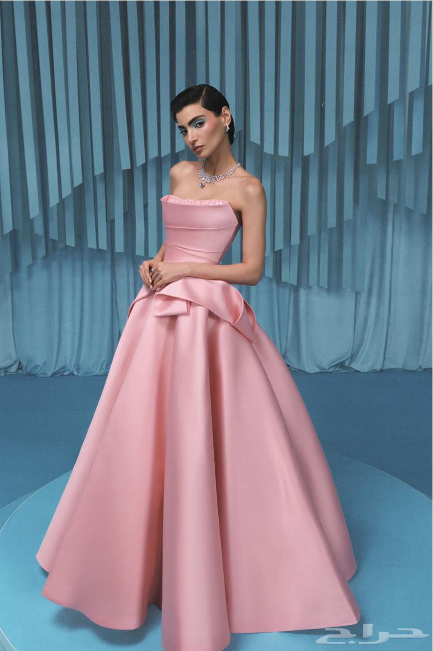 فستان من وعد العقيلي مستخدم مره واحدة فقط مقاس0us xs64252325411585110