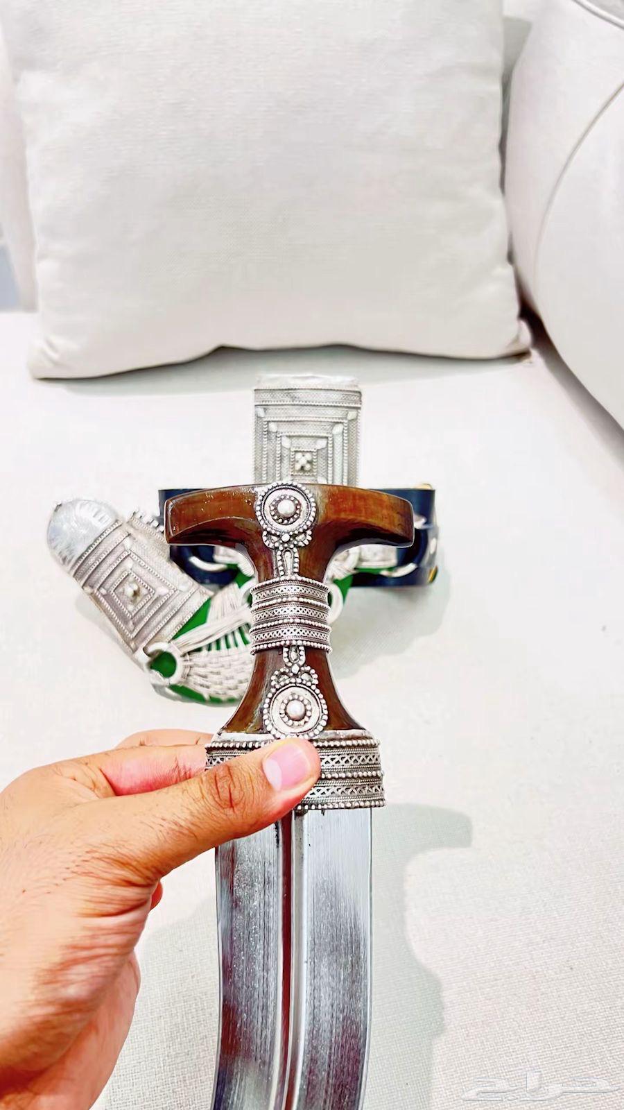 خنجر قرن بهيص احمر64250753815425113