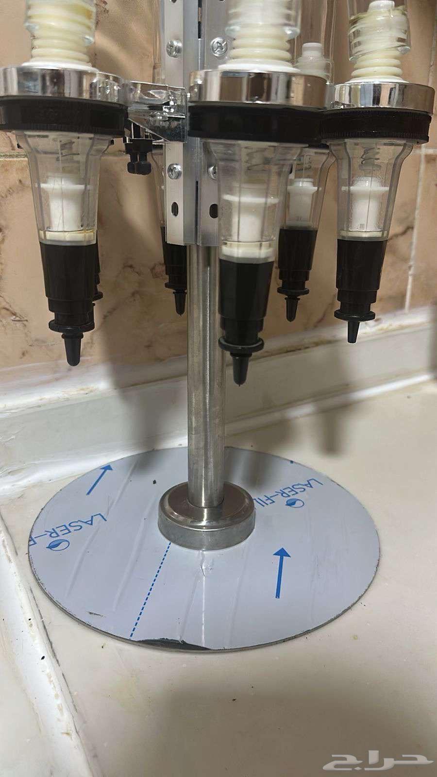 Perfume stand consisting of 6 bottles64240068398337111