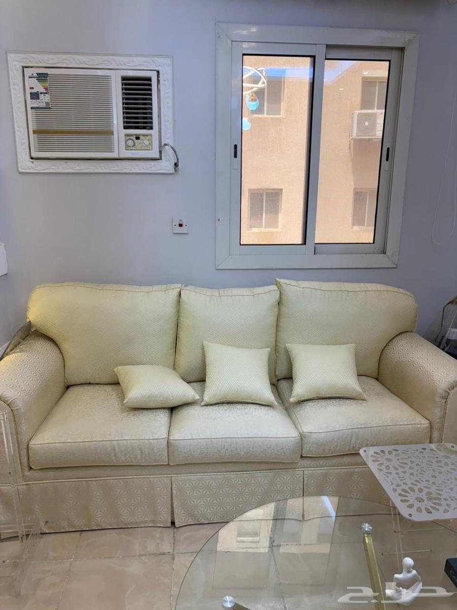 Sofa with curtain64236671203841112