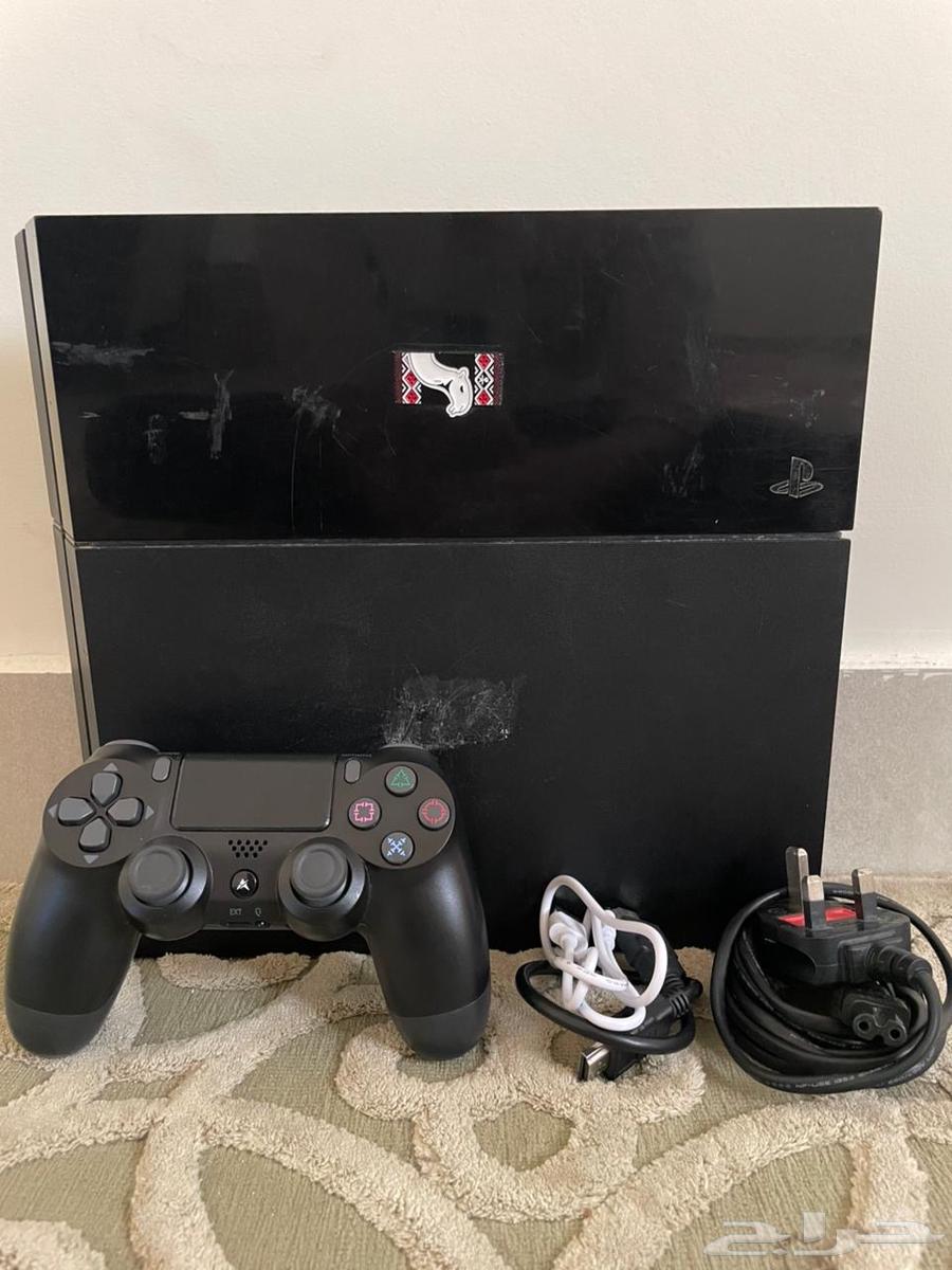 سوني فور مع ملحقاته نظيف جدأ64243895852801110