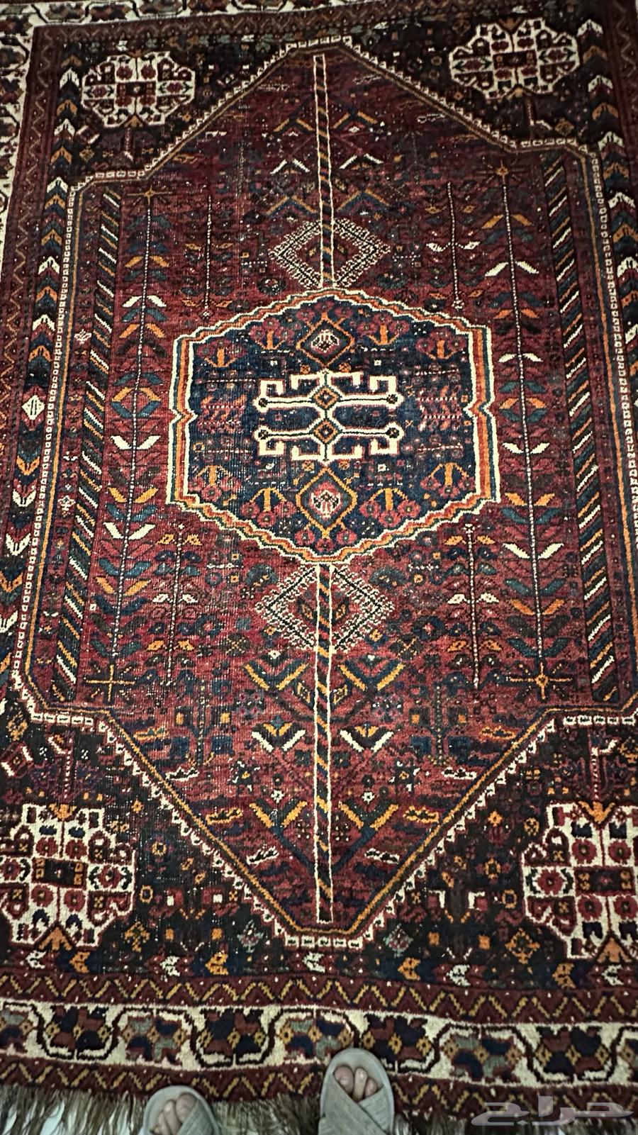 Antique handmade carpet (between 70-85 years old)64259462987522113