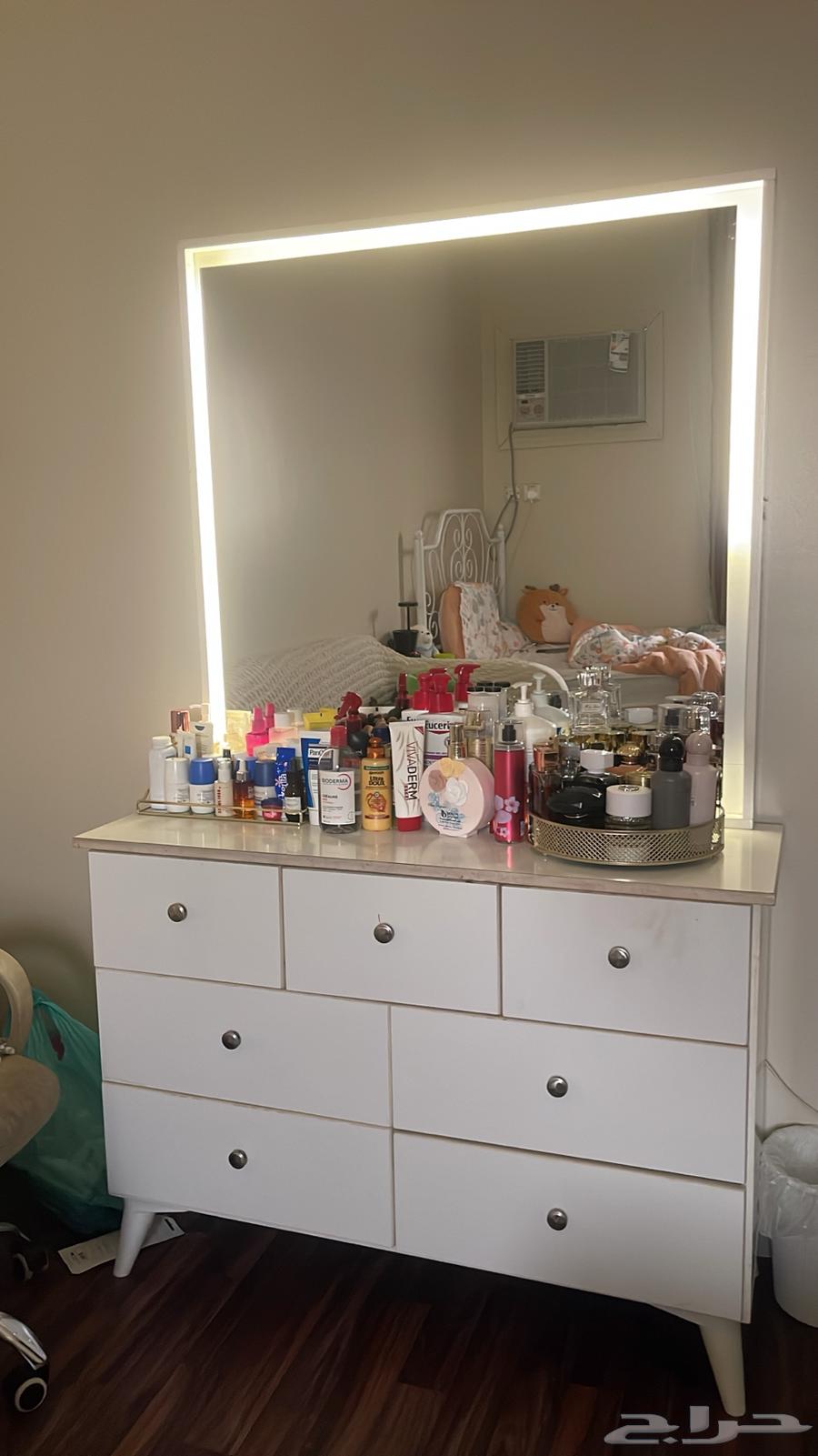 سرير نوم ايكيا - تسريحه كبيره مع اضاءه64272510662786111