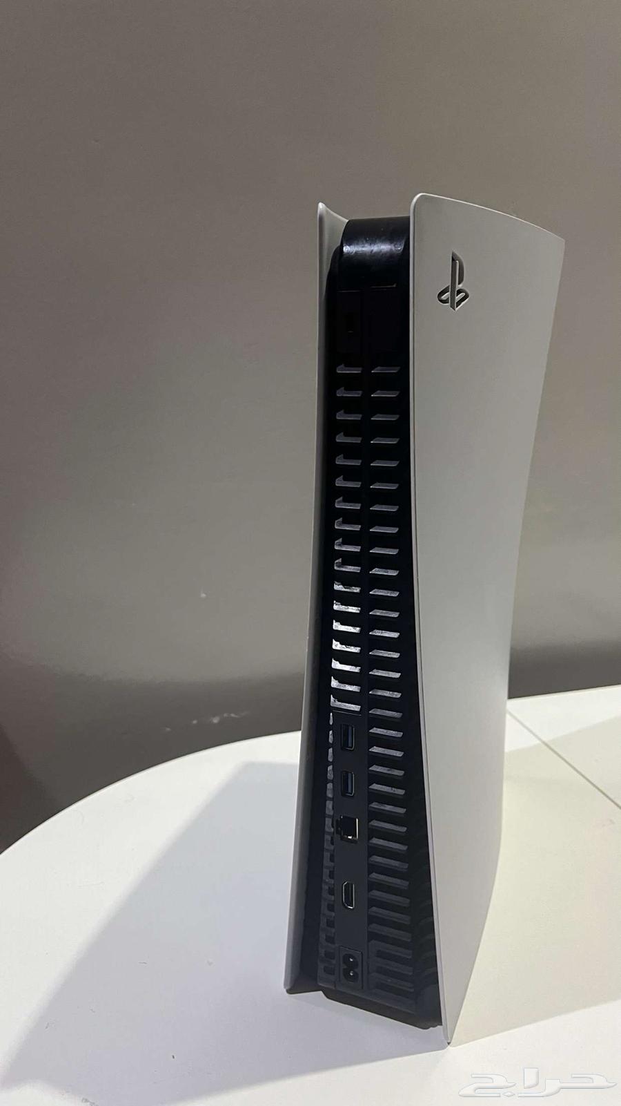 سوني للبيع مع الاسلك و اليده64264980637570113