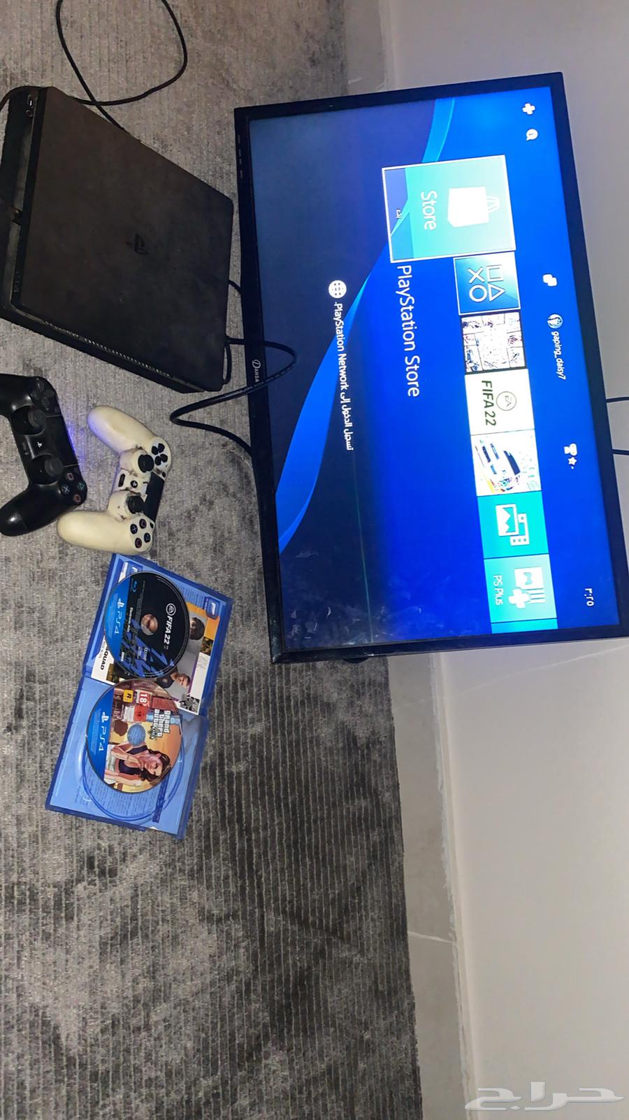 Sony DualShock with two hands and two straps new64259463349761111