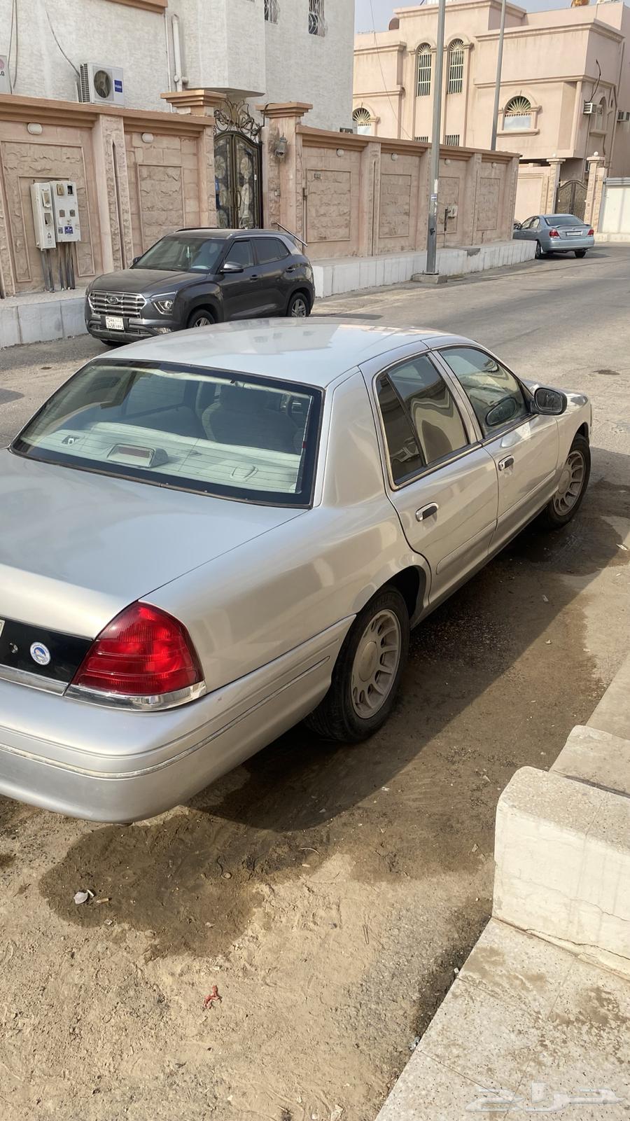 فورد فكتوريا 200264422530588290111