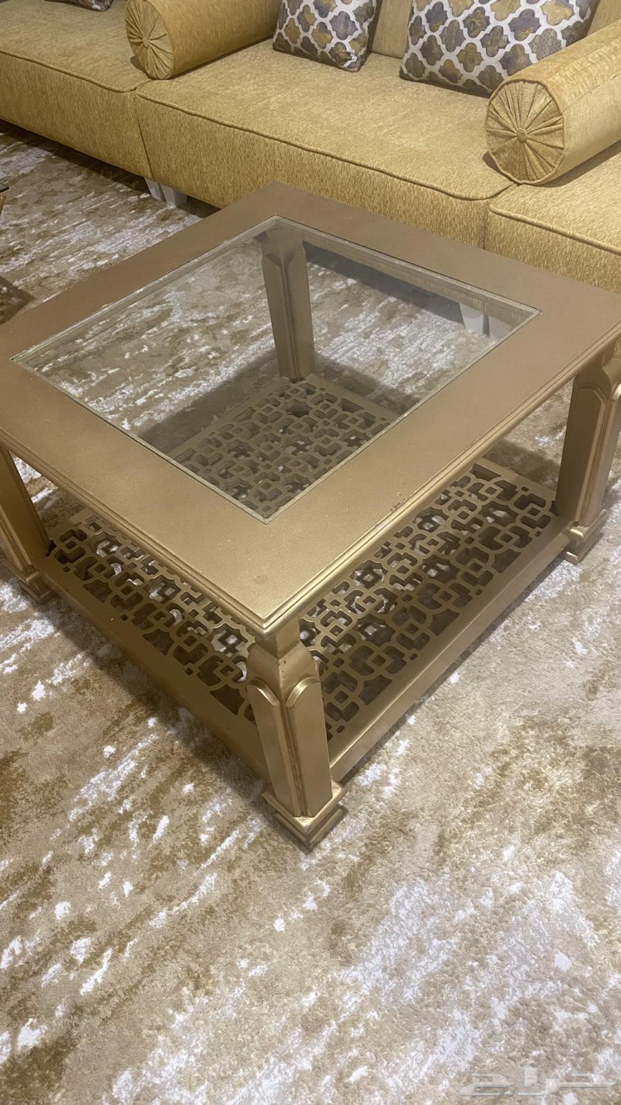 تحف وطاولات وديكورات للبيع64256760497025112