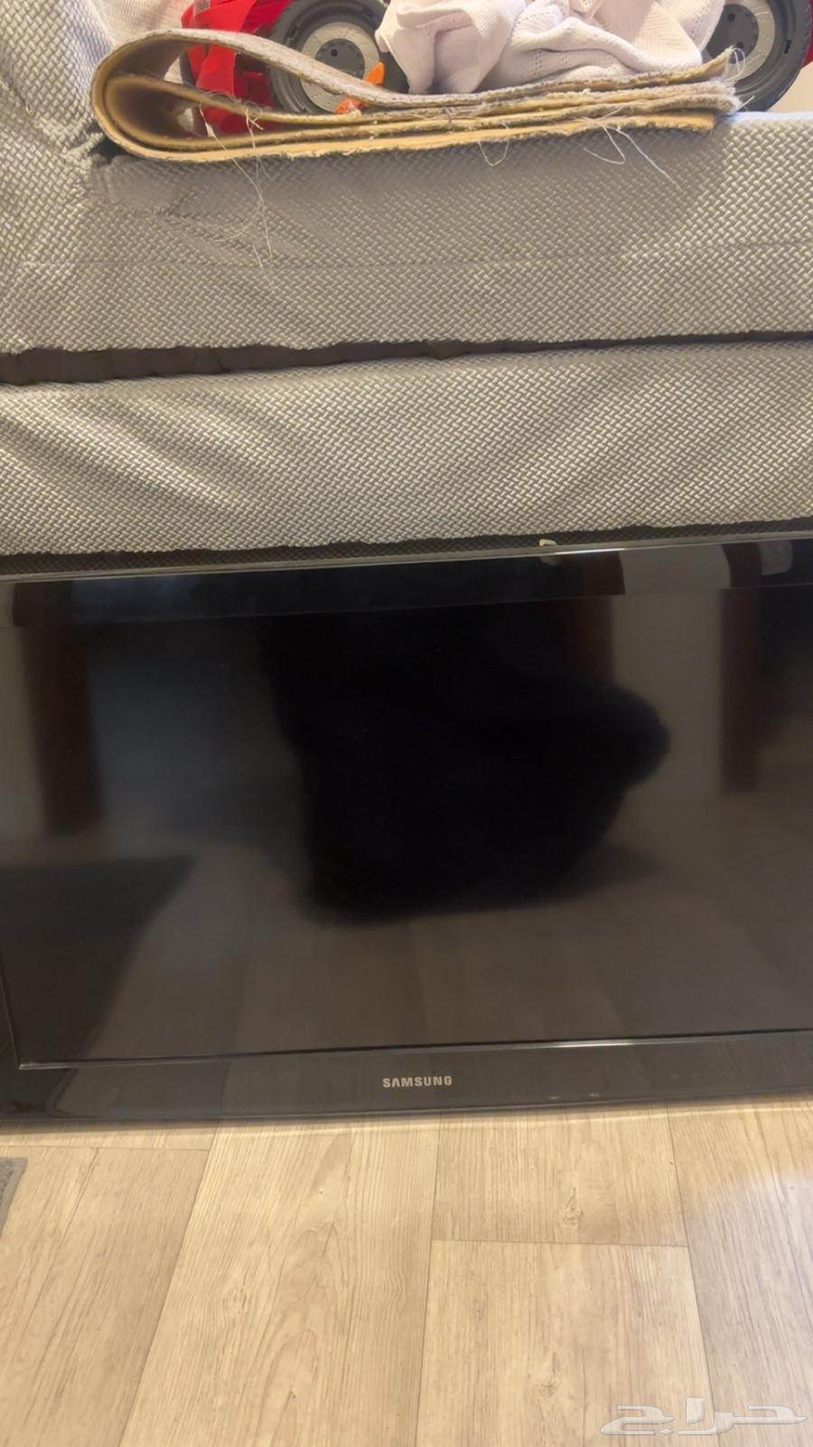 شاشه سامسونج اصدار قديم للبيع64422975675010111