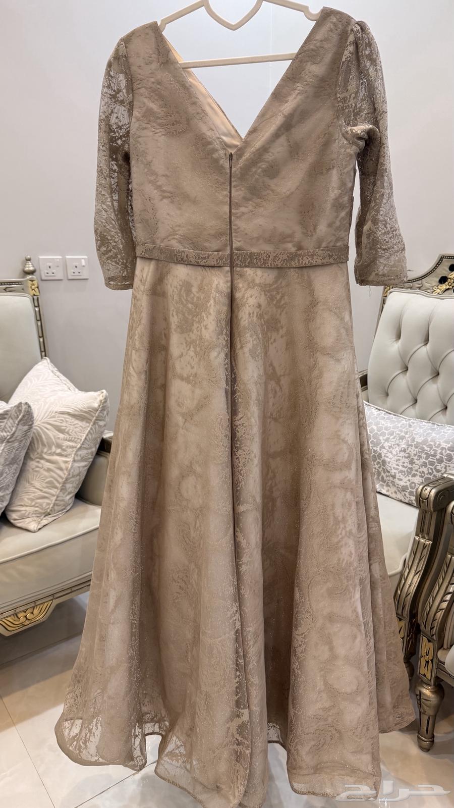 فستان للبيع   عدد مرات اللبس مرة واحدة لمدة 6 ساعات فقط64259280914691111