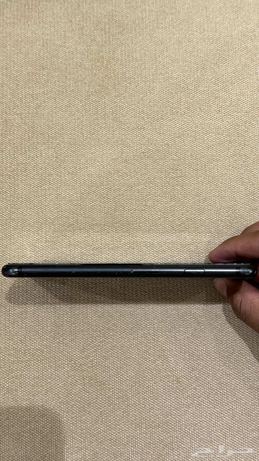 للبيع آيفون 7 اسود64267355868419113