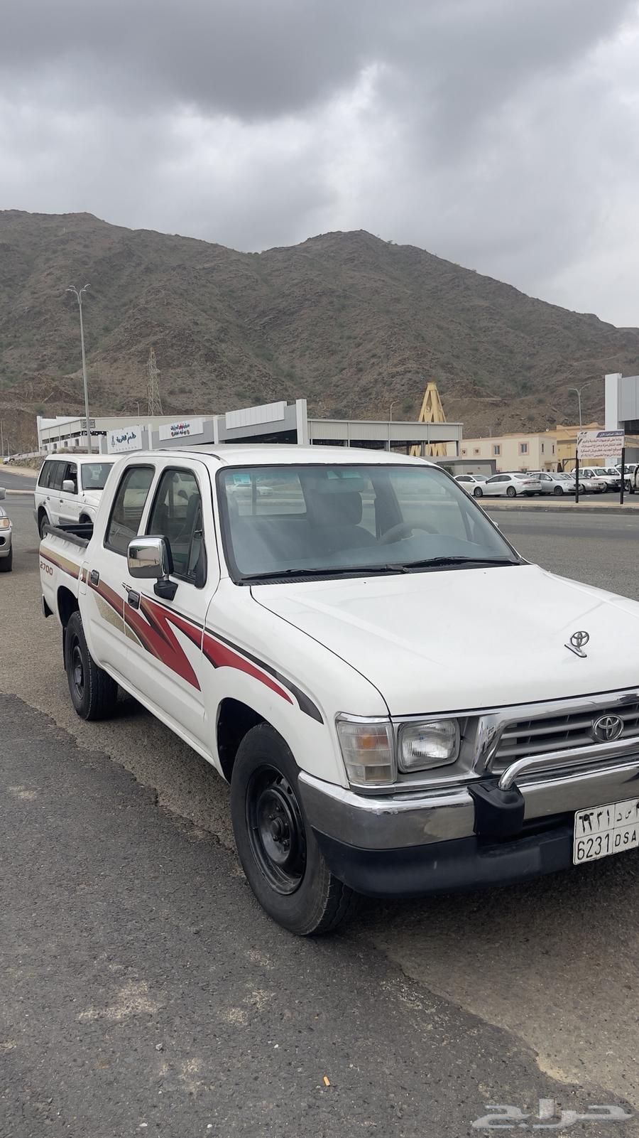 هايلوكس موديل 2001 للبيع64423292229763112