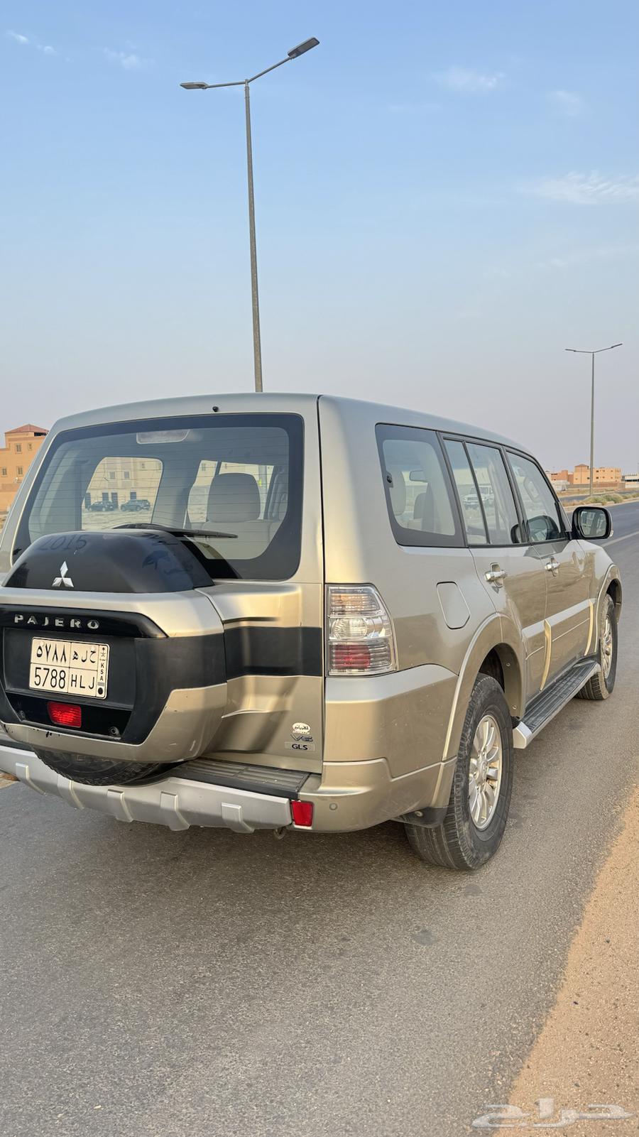 للبيع ميتسوبيشي باجيرو موديل 201564426228130562113