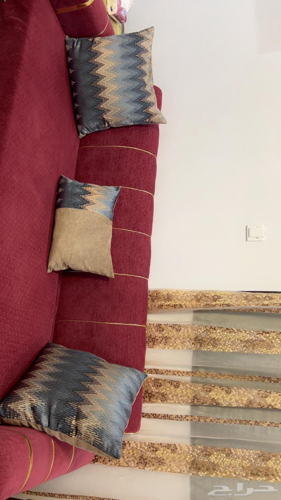 Complete sofa set for sale, clean and new64258215427715112