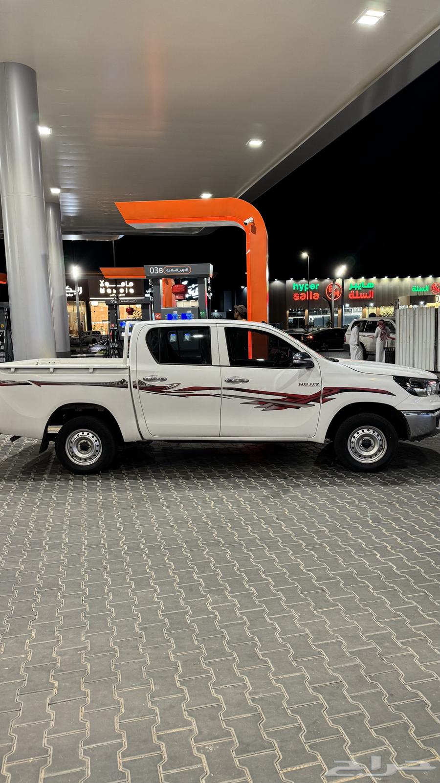 هايلوكس 201764428363040897111