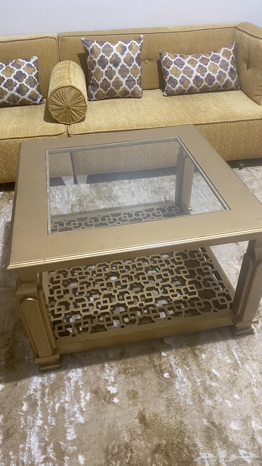 تحف وطاولات وديكورات للبيع64256760497025113