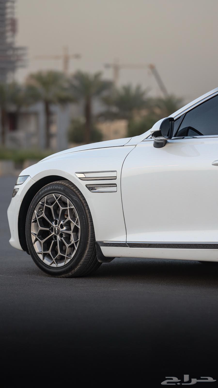 Genesis G80 .. (Where is the seller?)64425663858563110