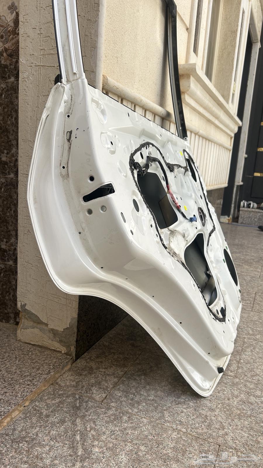 باب لكزس للبيع64424595089667111