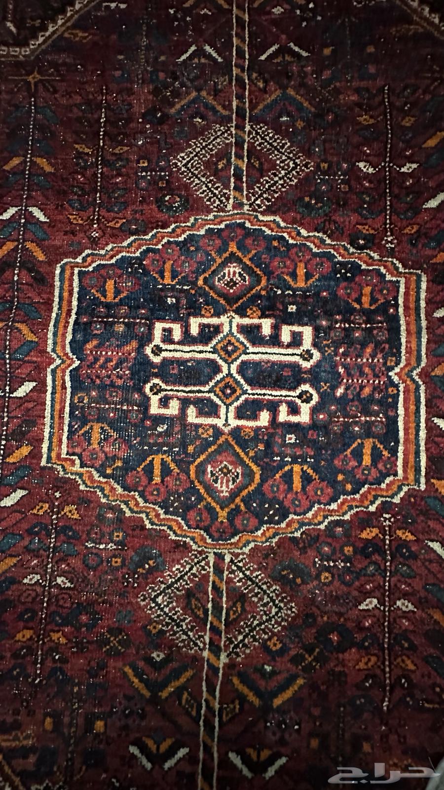 Antique handmade carpet (between 70-85 years old)64259462987522112