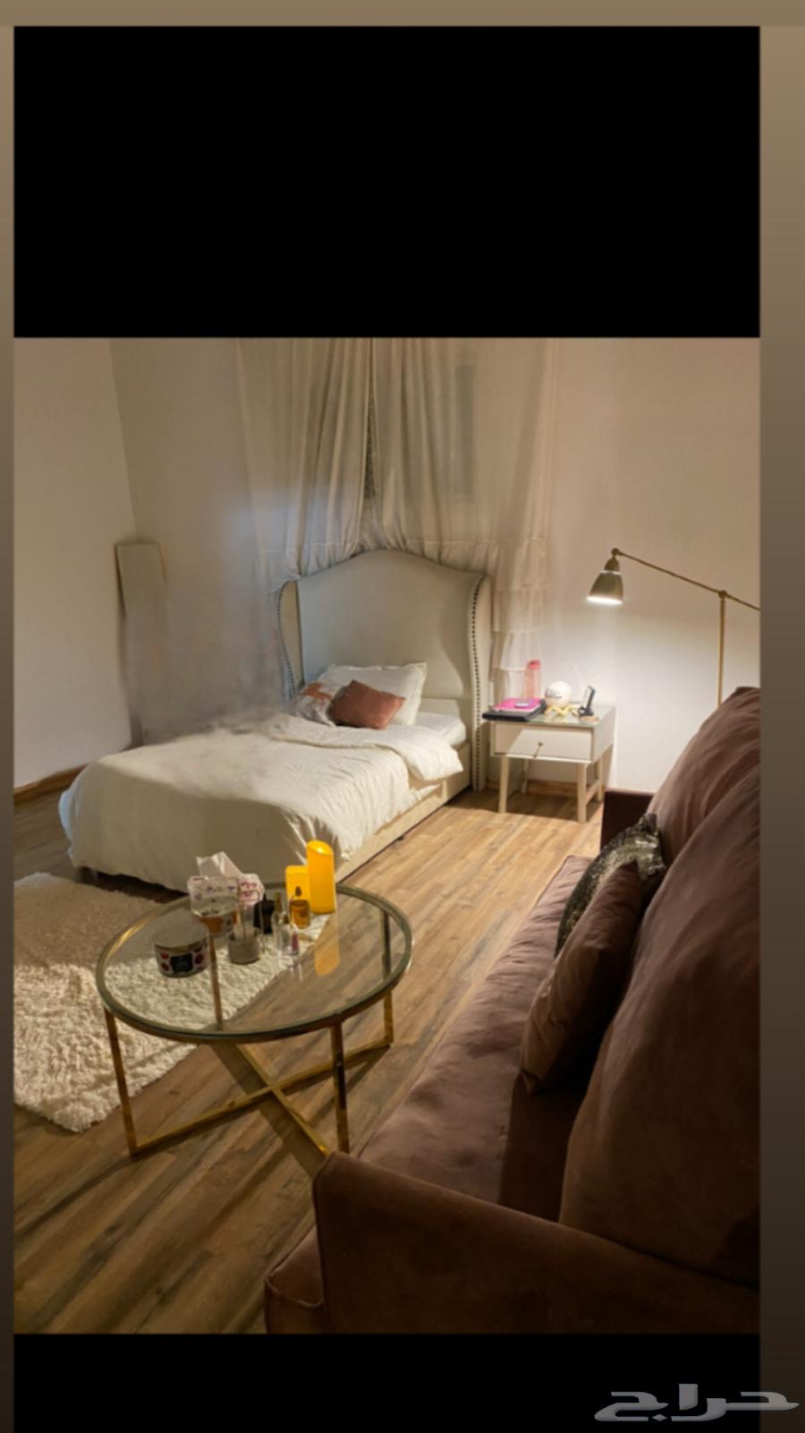 A room consisting of a semi-new bed, a new cupboard, a drawer, and next to it64257902467587113