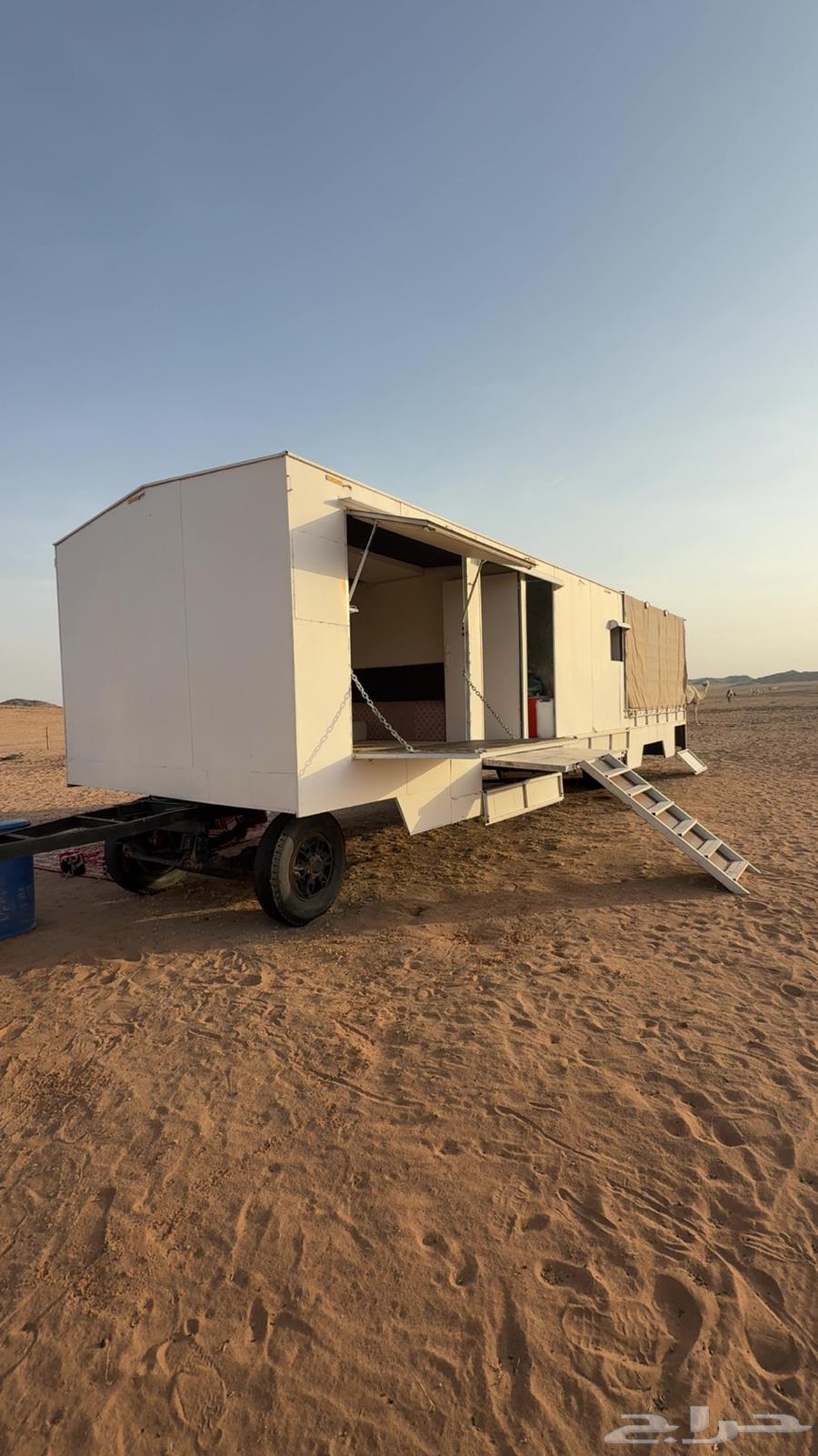 غرفه صاج مميزه من الحديد القديم 13 او 12 متر طولها64264096779779111