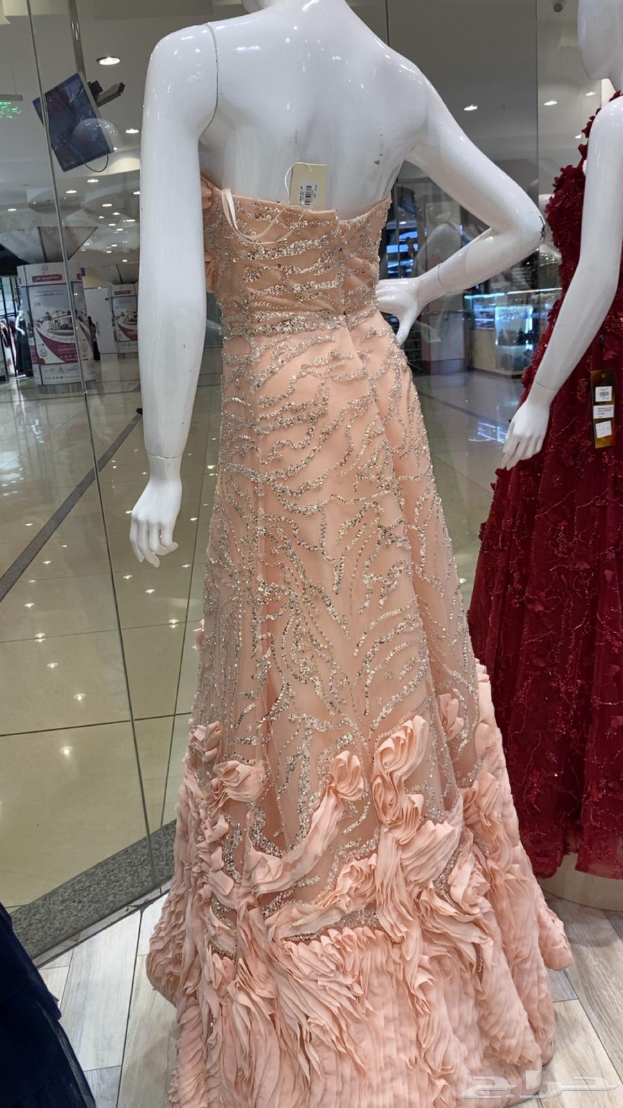 فستان فاخر للبيع جديييد ونظيف64267714344962111