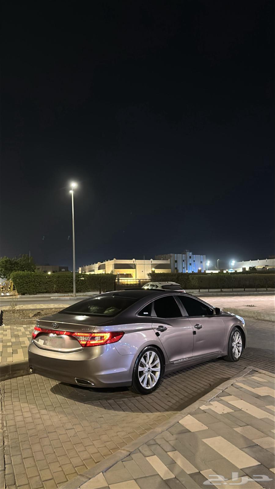 Azeera 2014 Full Option Top Specifications64423810824578110