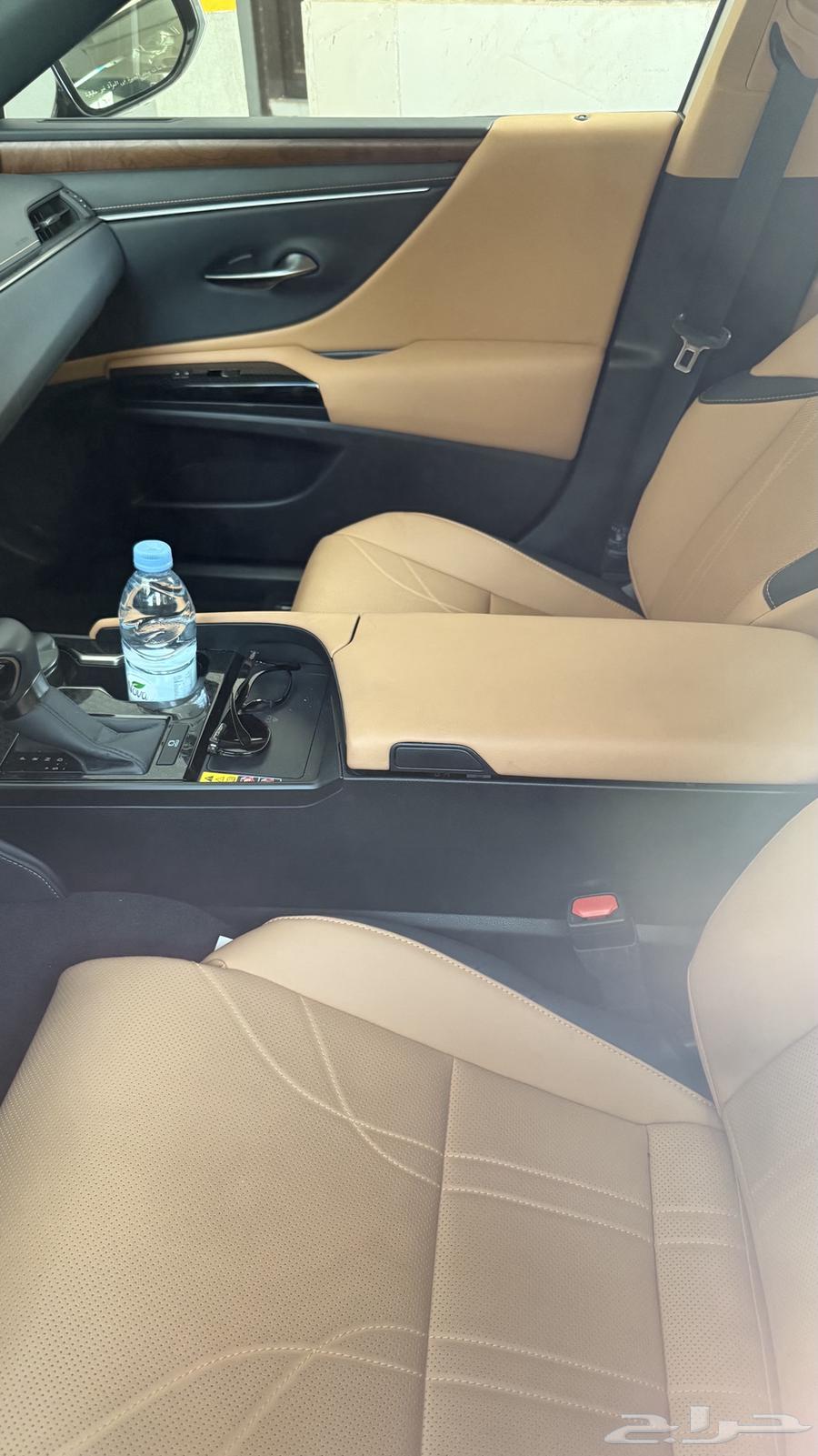 لكزس es موديل 2025 للبيع فئة ال cc64421026555906111